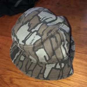 Camp bucket hat